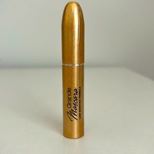 Grande Mascara black